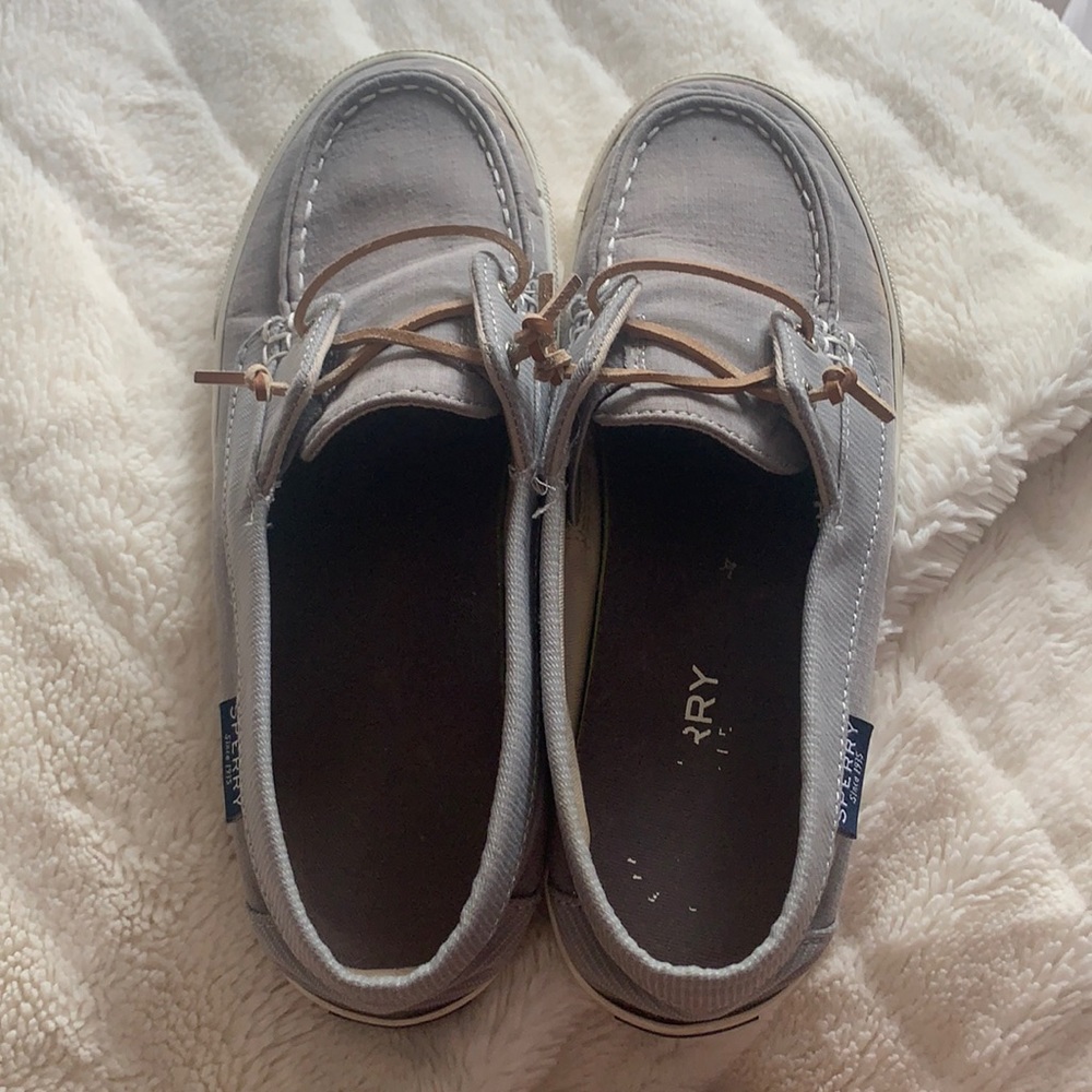 Sperry flats size 8.5
